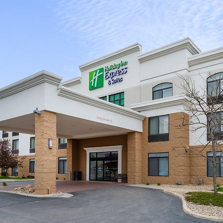 Holiday Inn Express & Suites Сийдър Фолс Екстериор снимка